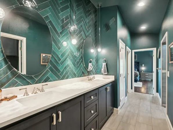 5 Woodlands Ct, Trophy Club, TX 76262