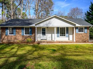 300 Northclift Dr, Raleigh, NC 27609