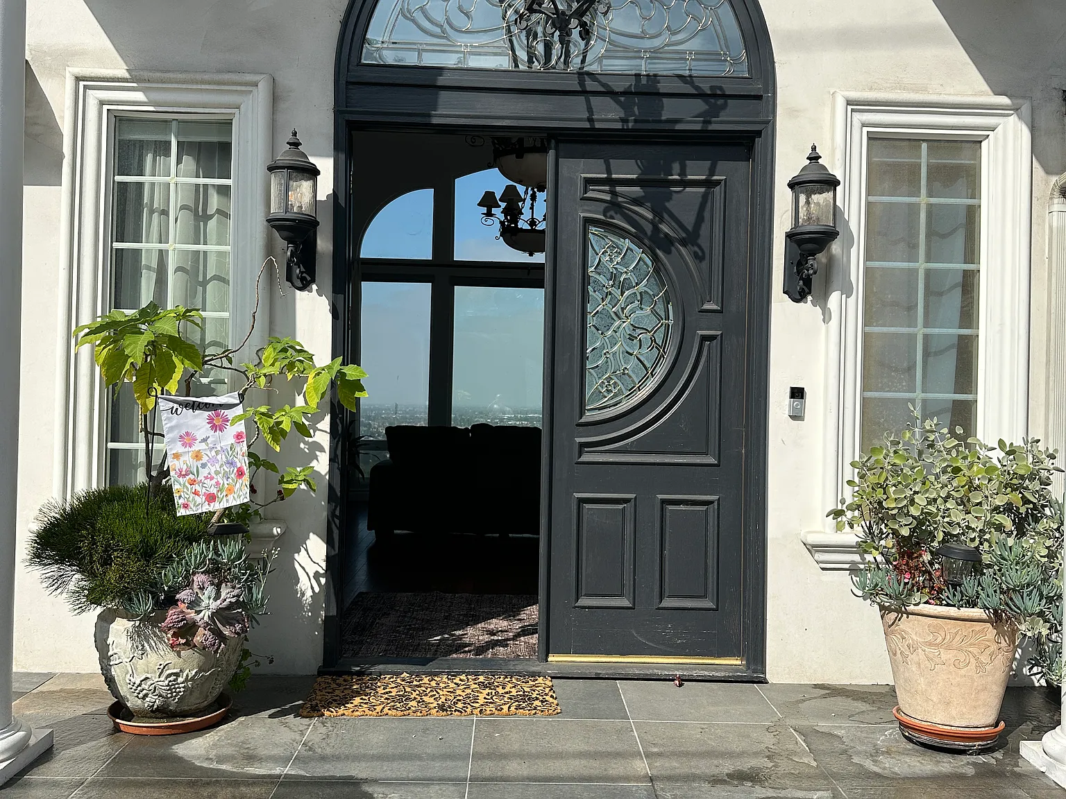S Circle Dr, Whittier — Photo 2