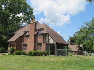 412 W 13th St, Sterling, IL 61081