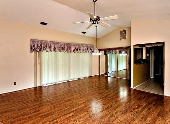 3rd image of 7286 Pelas Cir