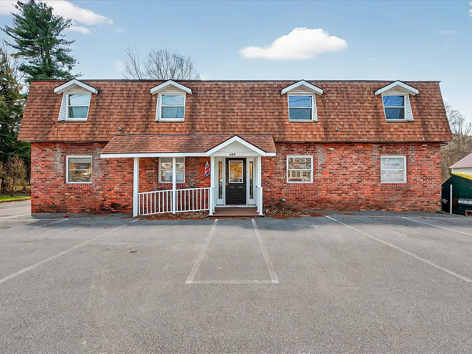 455 Maple Ave #3