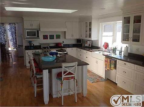 2nd image of 2712 Gobat Ave
