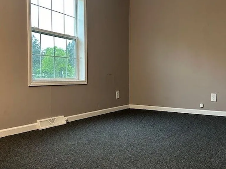 363 Owl Creek Rd — Photo 11