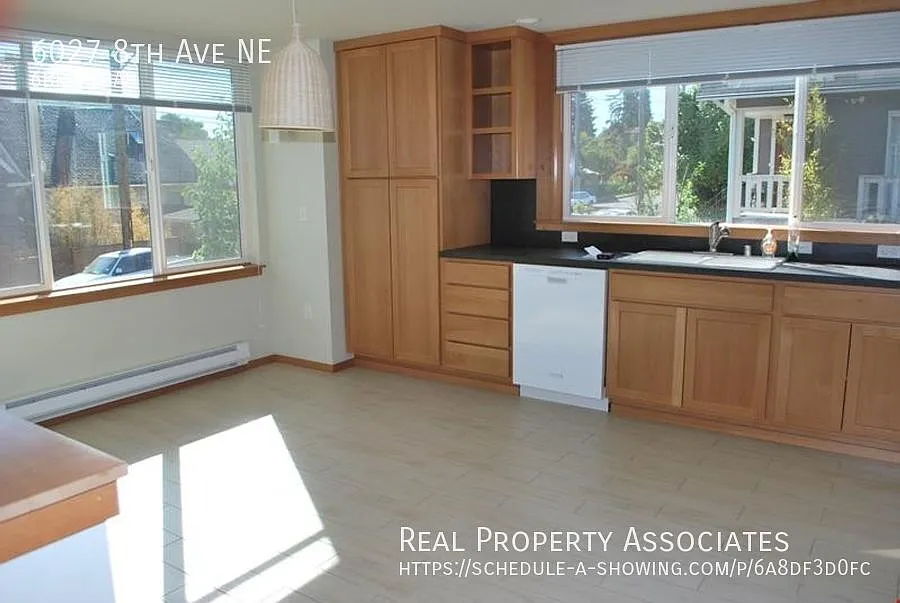 6 Bedroom Home for rent — Photo 4