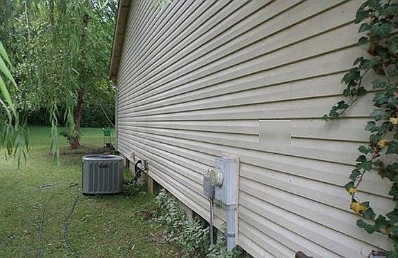 5th image of 1636 Estes Dr