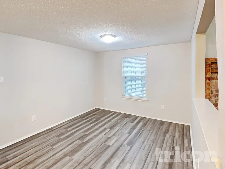 433 Candlestick Trl — Photo 5