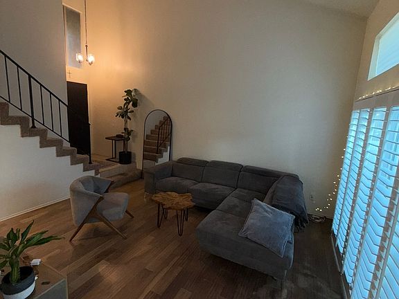 3rd image of 2321 S Magnolia Ave #4C