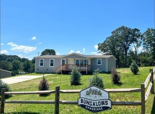 302 Bungalow Dr, Dandridge, TN 37725