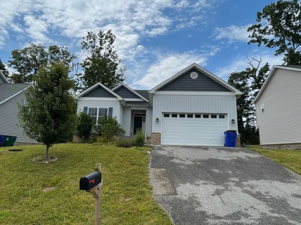 115 Oak Meadow Ln
