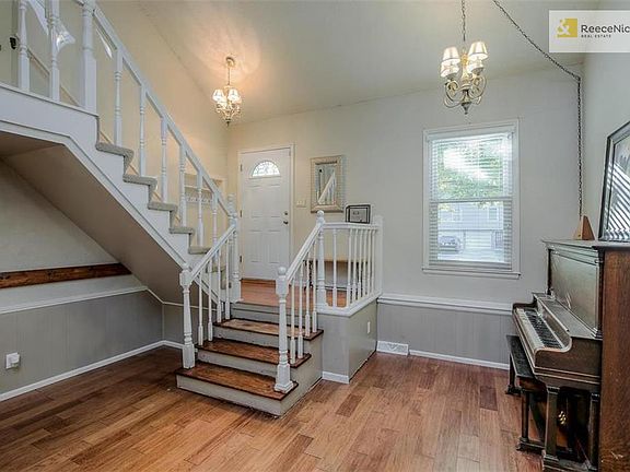 3rd image of 13323 Palmer Ave