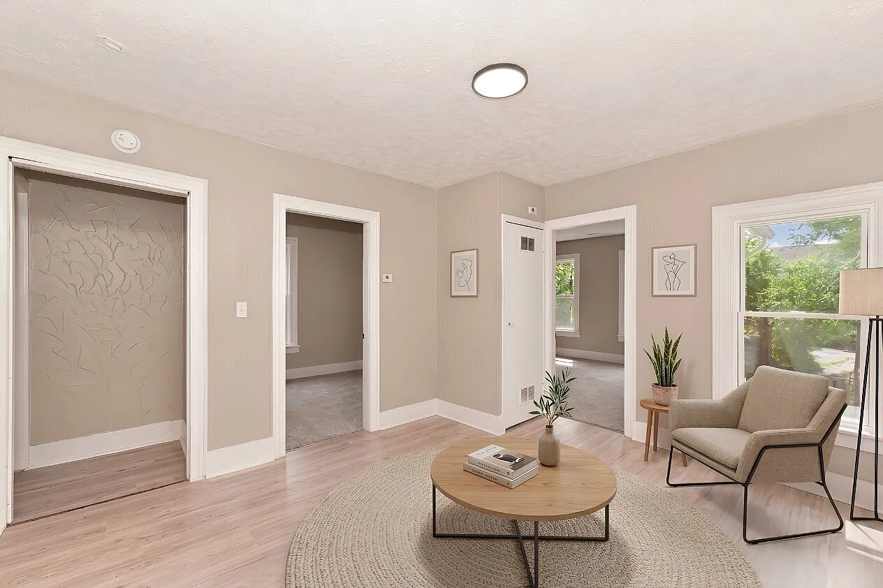 2-Bedroom Upper Duplex Unit with Essential Appliances in Cleveland (Welcome Section 8) — Photo 4