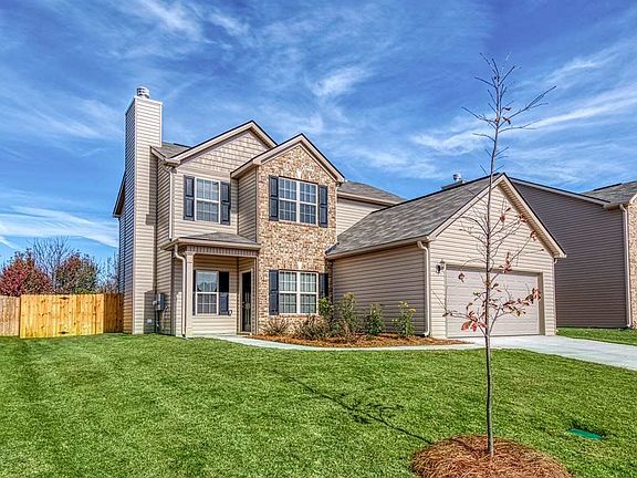 2nd image of 902 Amelia Dr