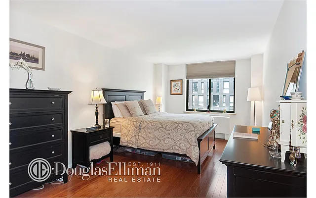 Sold by Douglas Elliman | media 10