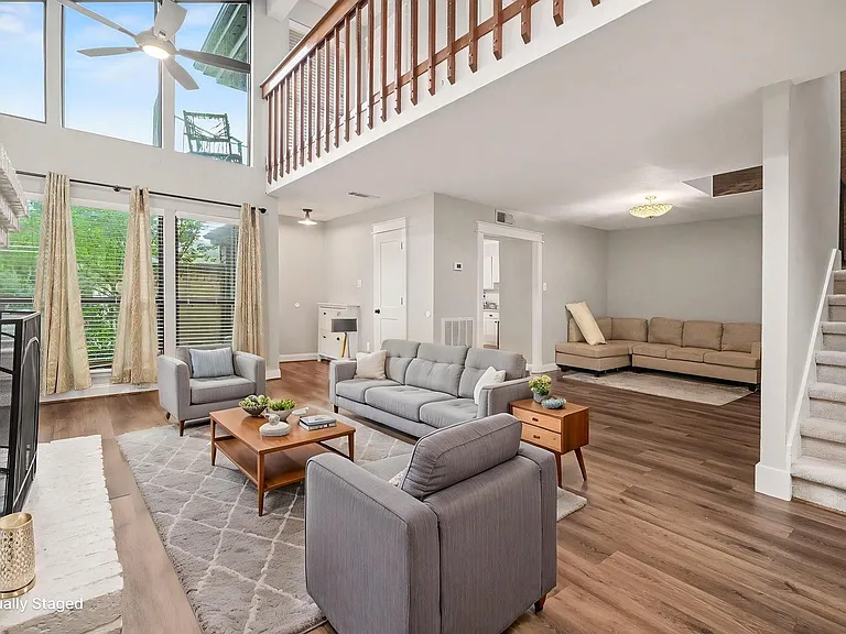 18242 Lakeside Ln — Photo 17