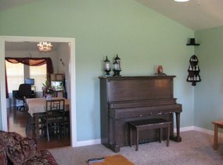 17939 W Grandview Rd, Tahlequah, OK 74464