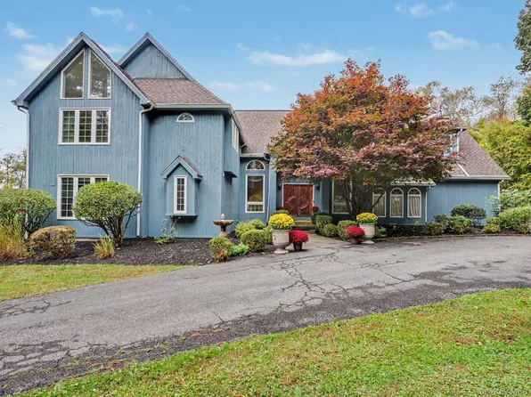 12 Westleigh Court, Carmel, NY 10512