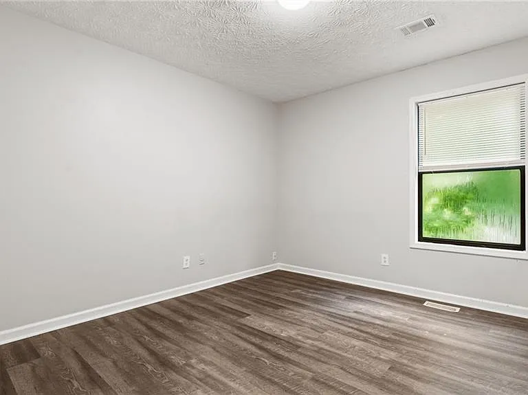 1095 Mountain Springs Dr NW — Photo 15