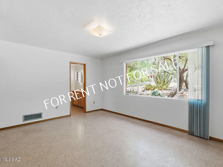 4565 E Quivira Dr — Photo 20