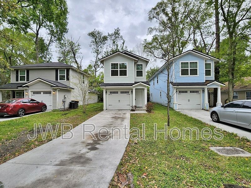 1st image of 1227 Pangola Dr