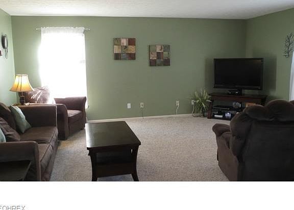 5th image of 9748 Nicole Ln