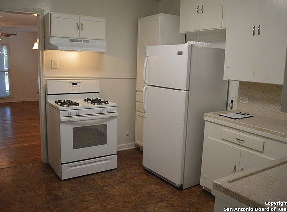 5th image of 1811 Mardell St