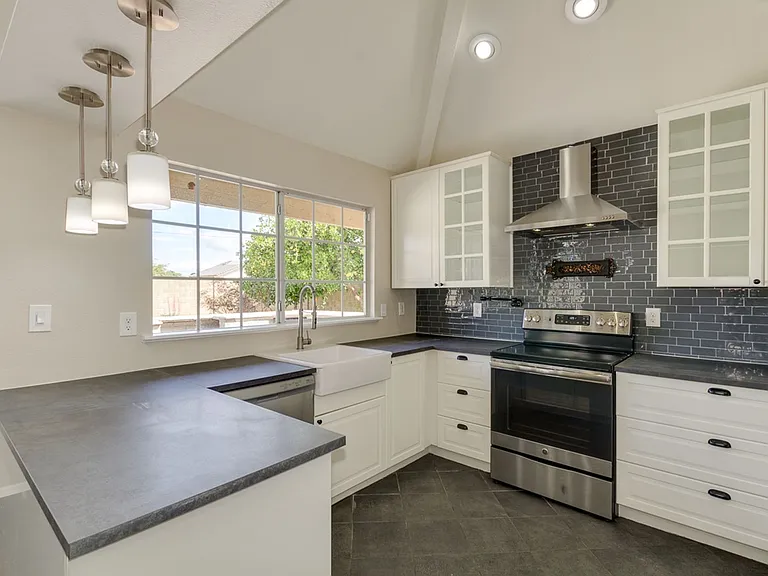 4314 E Juanita Ave — Photo 20