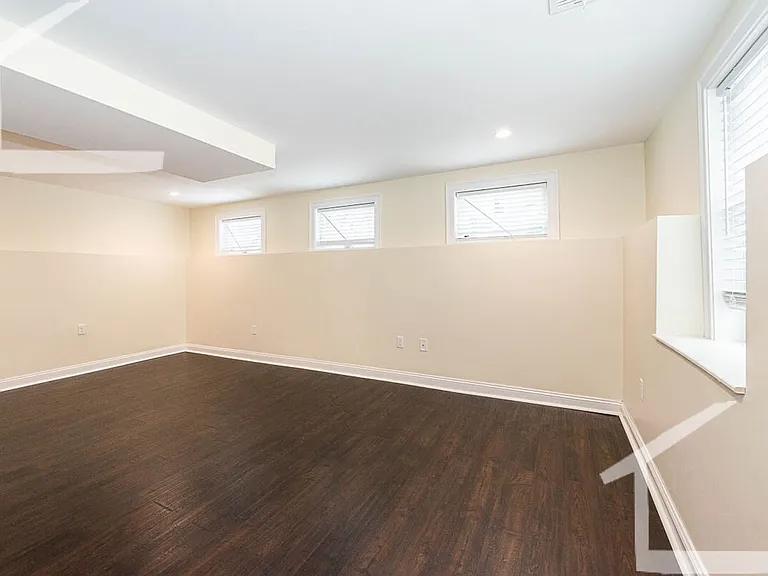 116 Jerome St #120 — Photo 11