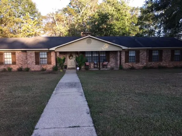 310 Chase Dr, Saraland, AL 36571