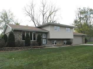 3200 Green St, Steger, IL 60475