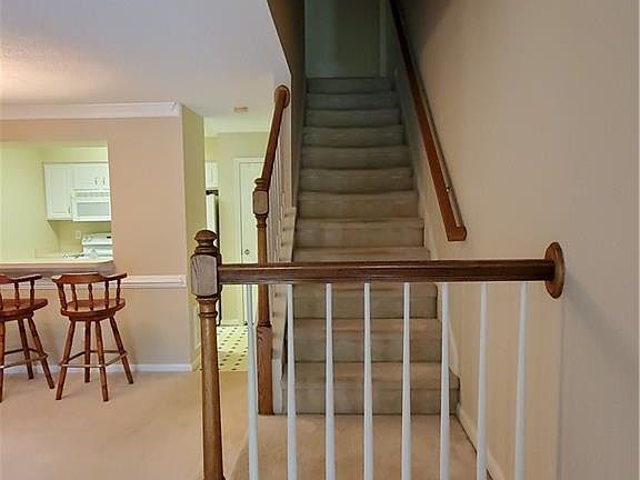 5th image of 305 Settlement Dr