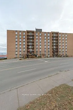 2 bed, $1,900 — Photo 1