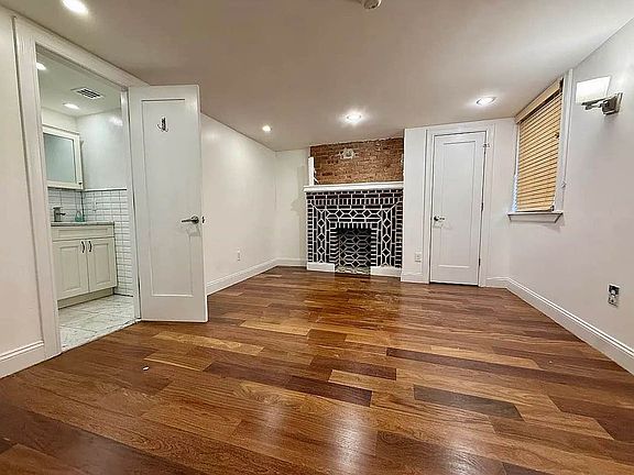 5th image of 73 Carlton Ave APT 1
