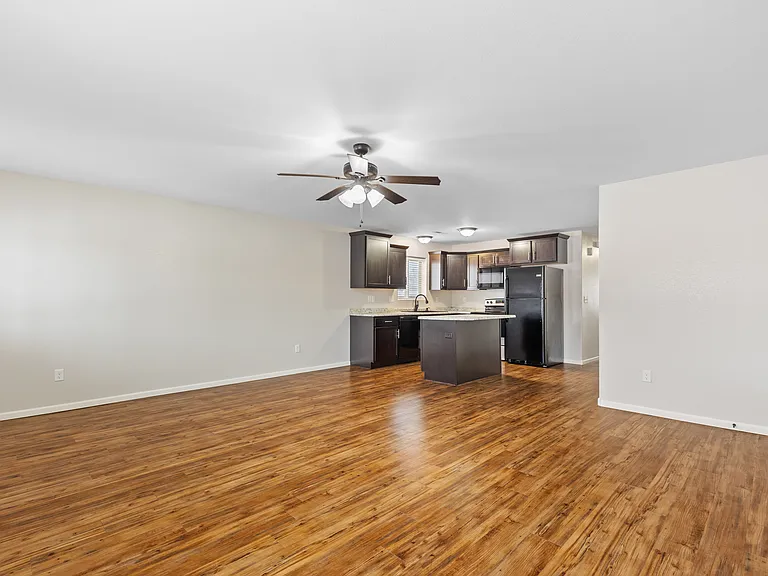 1260 E Minnesota St #106 — Photo 2