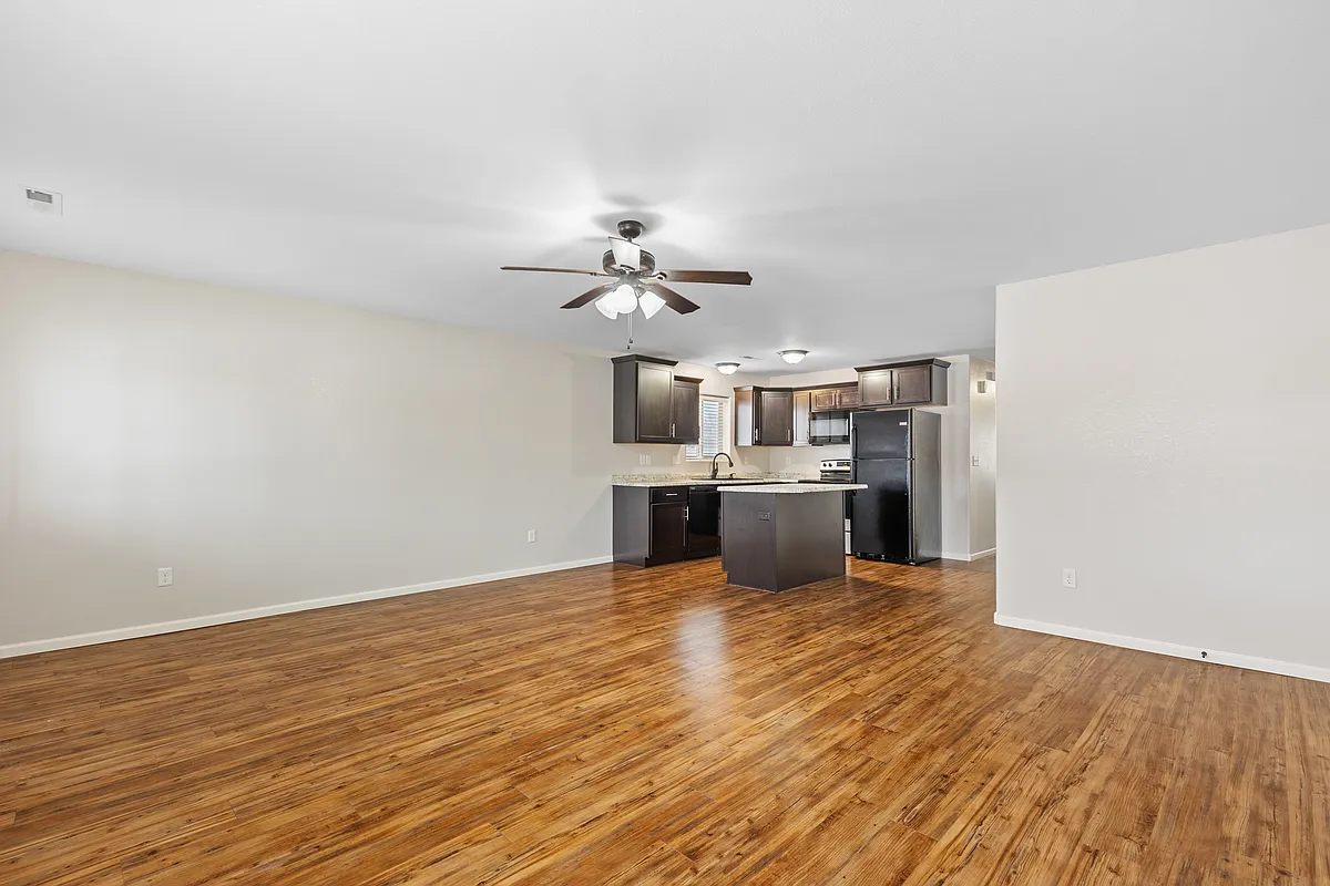 Building Photo - 1260 E Minnesota St #201
