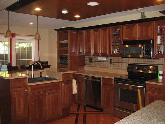 3rd image of 197 Haddon Hollow Ct