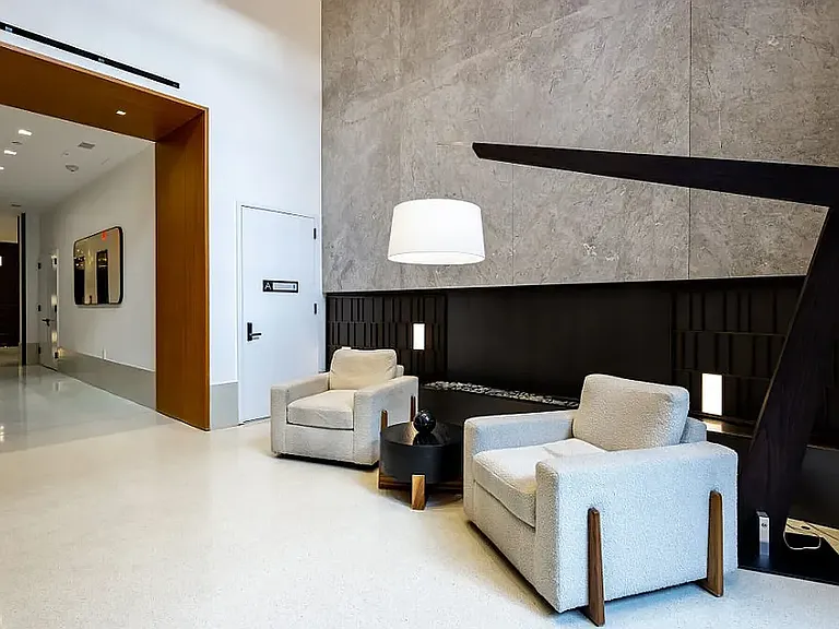 100 Vandam St #8D — Photo 9