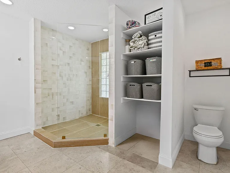 8110 W Lake Dr — Photo 36