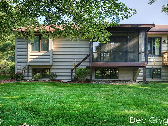 4th image of 7033 Gardenview Ct SW #16