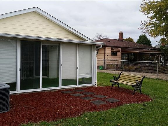 4th image of 6712 Balsam Dr