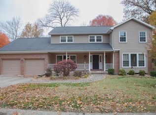 8810 Whispering Tree Ln, Evansville, IN 47711