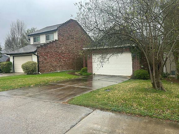 2nd image of 136 April Cv