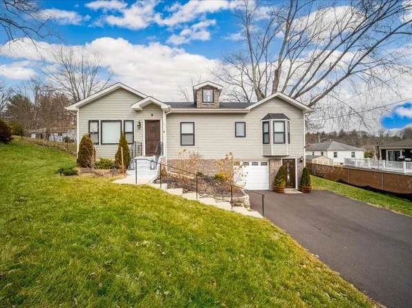 4 Midoaks Drive, Monroe, NY 10950