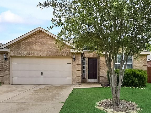 3rd image of 1821 Black Maple Dr