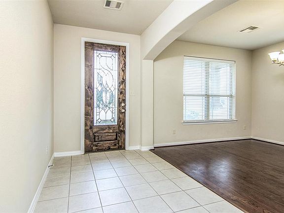 4th image of 1801 Rolling Stone Dr