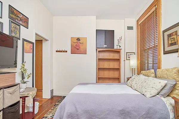 Rented by Streetwise NYC LLC | media 29