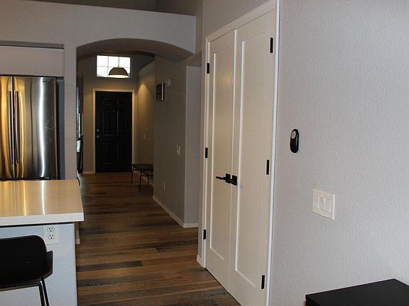 entrance hallway / kitchen/ pantry