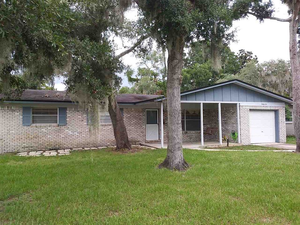 1st image of 26 Marilyn Ave