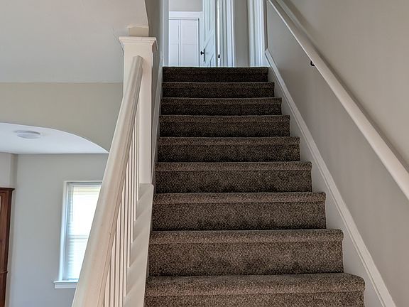 4th image of 214 W Broad St #1