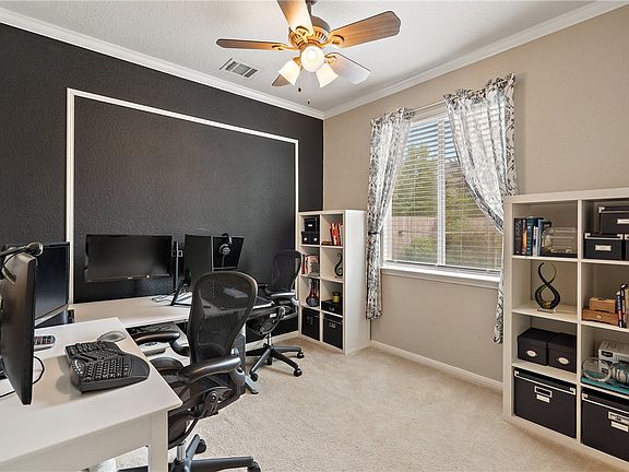 3rd image of 2114 Speidel Dr
